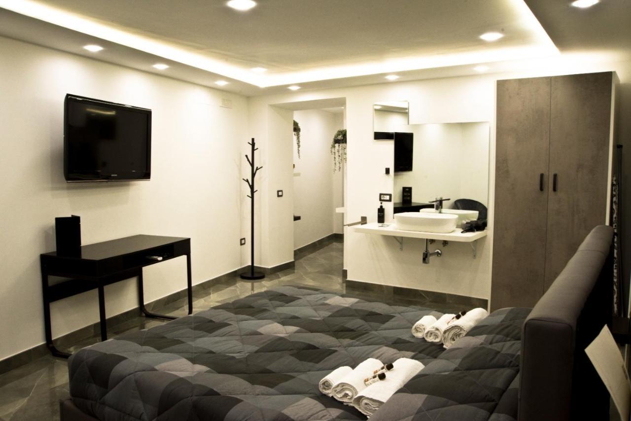 Suite Napoli Sotterranea Con Vasca Idromassaggio Extérieur photo