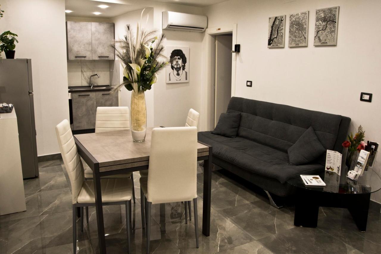 Suite Napoli Sotterranea Con Vasca Idromassaggio Extérieur photo